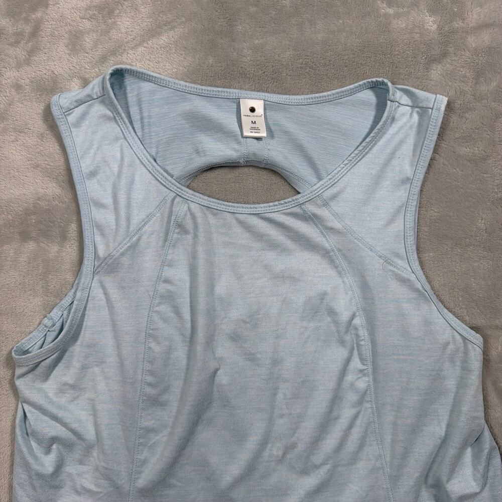 Yogalicious Womens Medium Light Blue Keyhole Back Athletic Yoga Tank Top